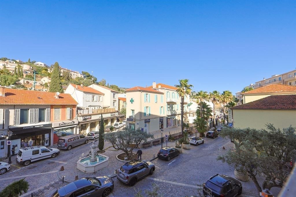 duplex 2 rooms for sale on LE LAVANDOU (83980)