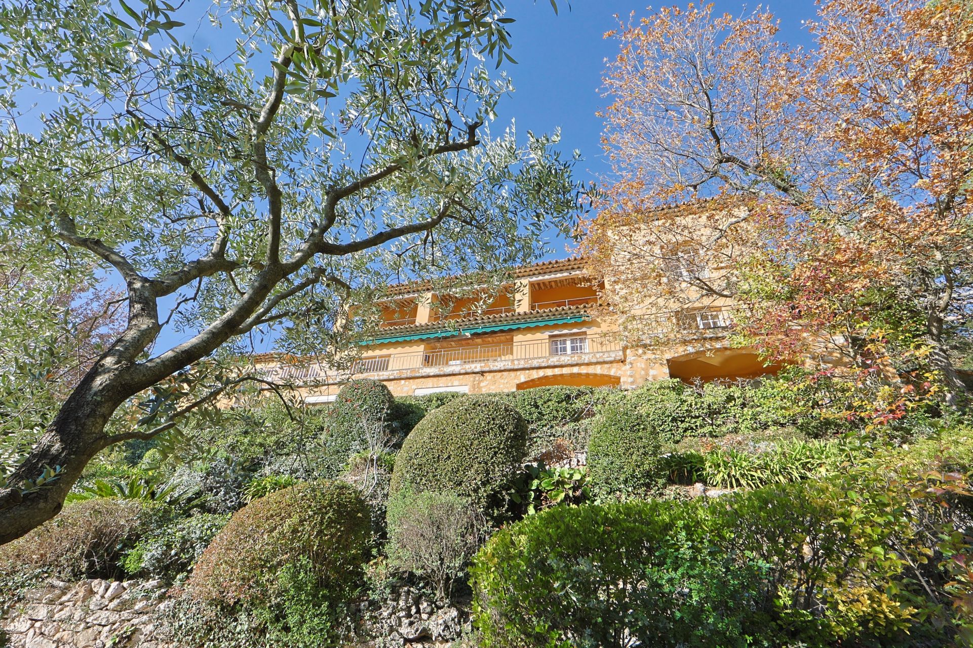 bastide 13 rooms for sale on CABRIS (06530)