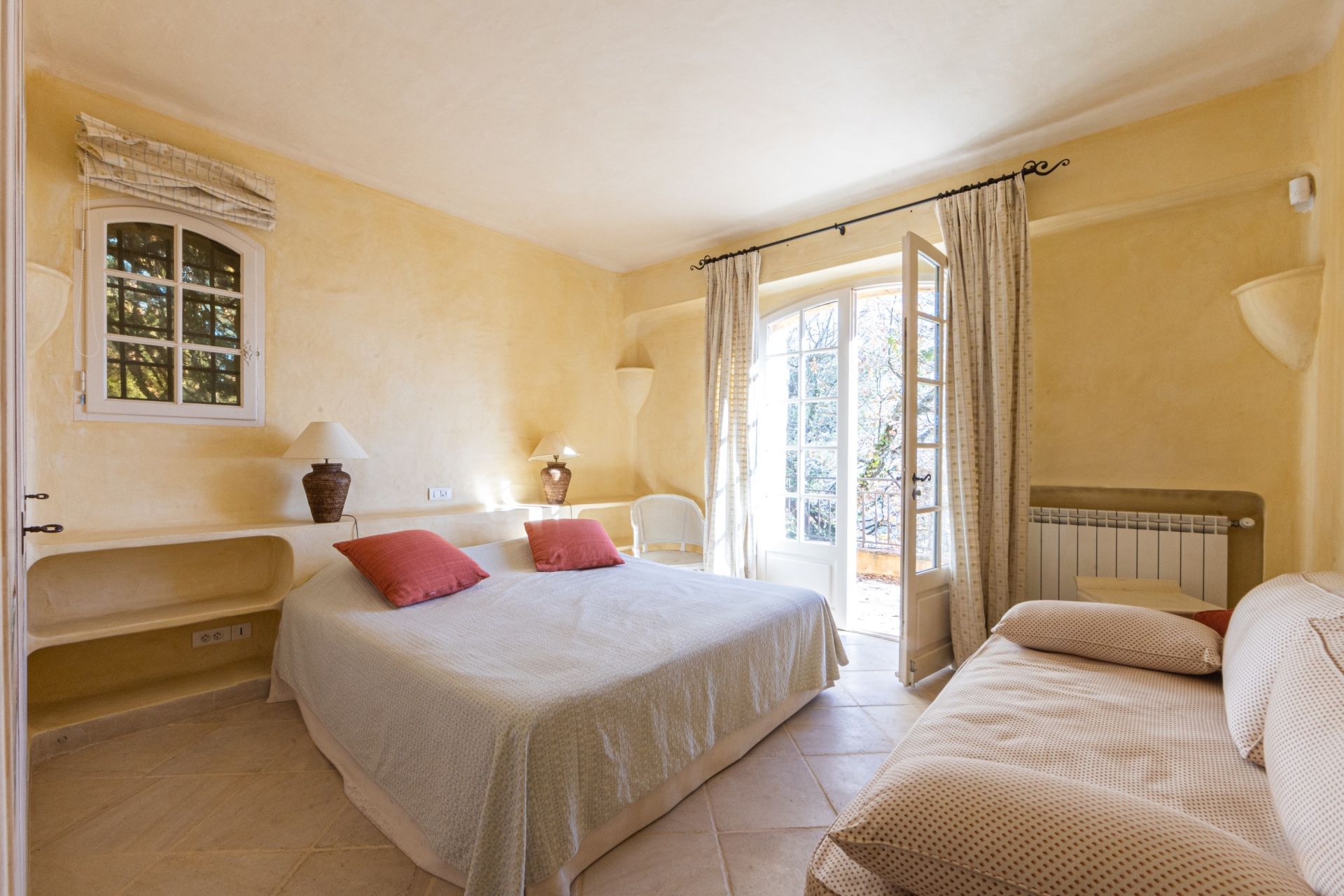 bastide 13 rooms for sale on CABRIS (06530)