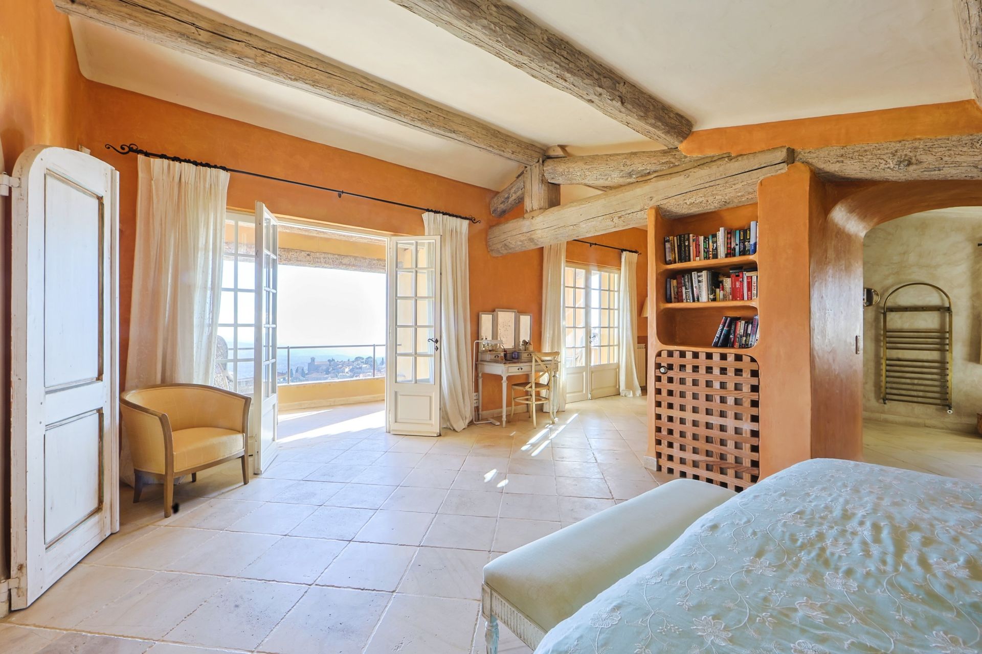 bastide 13 rooms for sale on CABRIS (06530)