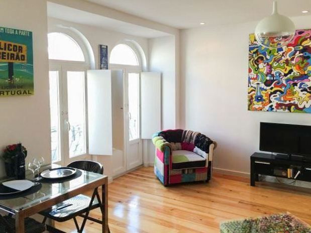 apartment 2 rooms for sale on LISBONNE (1100) - See details